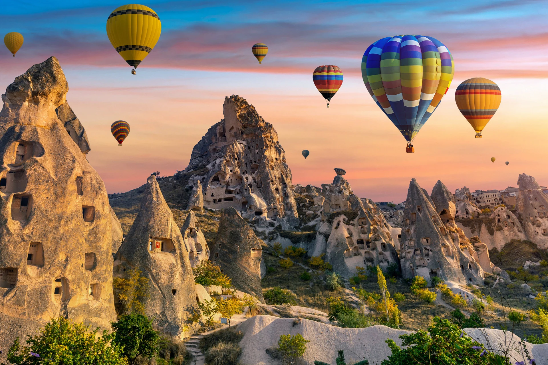 Timeless Türkiye 3 Cappadocia balloons at sunrise