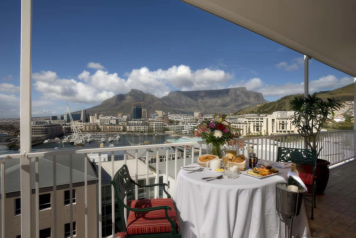 Commodore Table Mountain View low resolution v2 4x 1 | Solo Travel For Women | Sisterhood Travels Group Tours