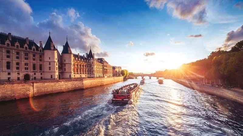 Seine River cruise in Paris