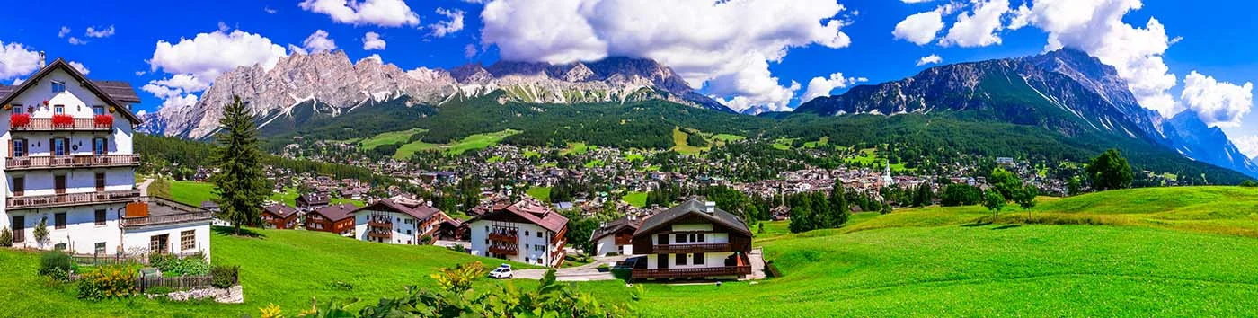 cortina town pano