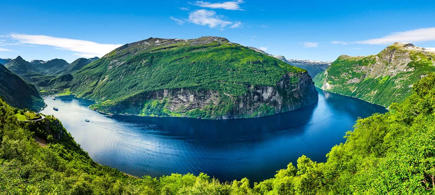 geiranger fjord pano