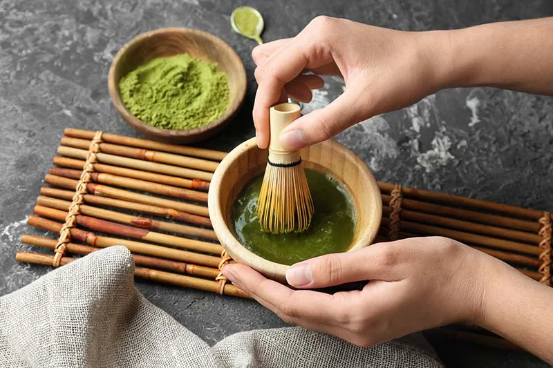 preparing green tea
