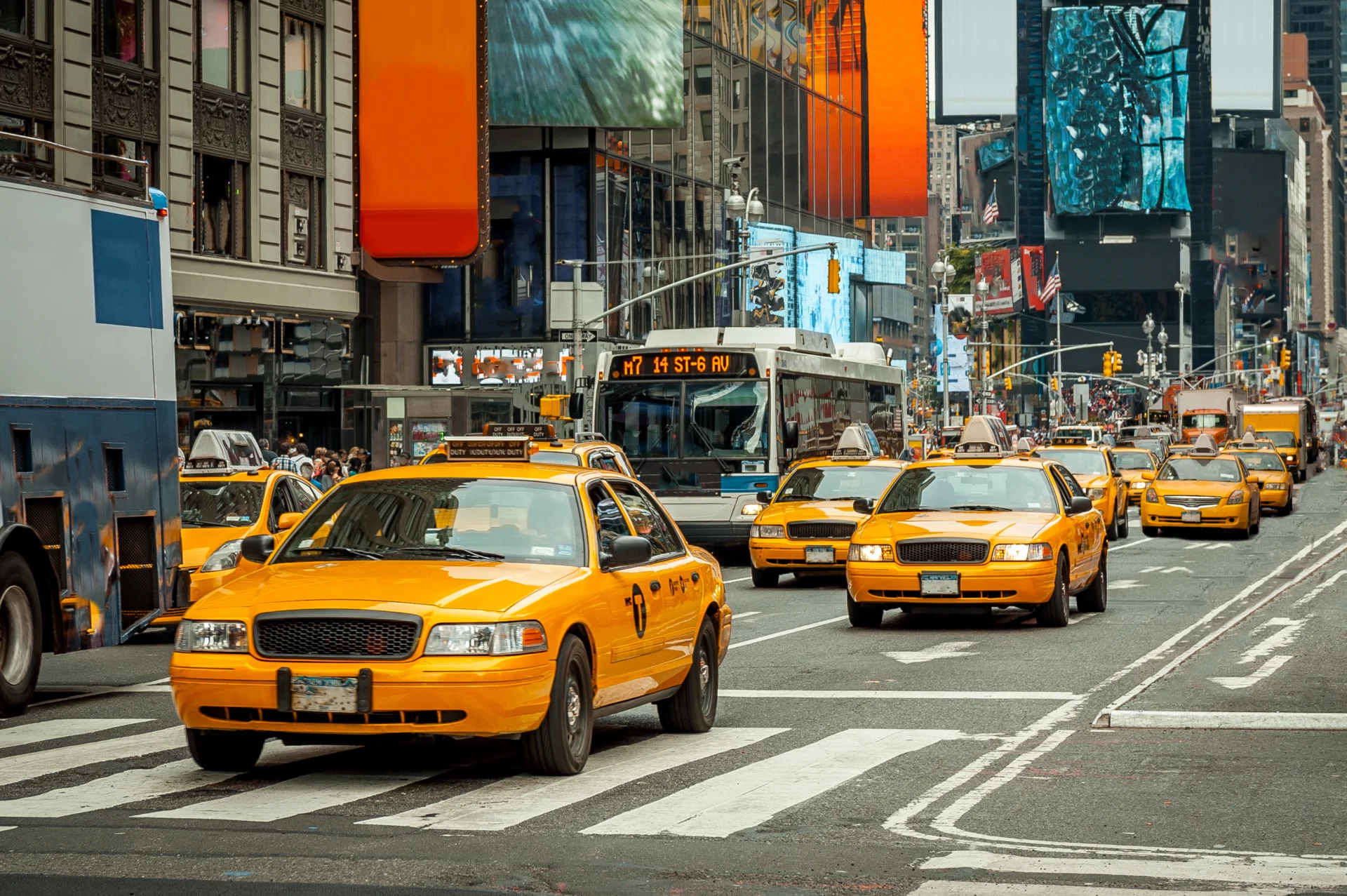 taxis vs rideshares