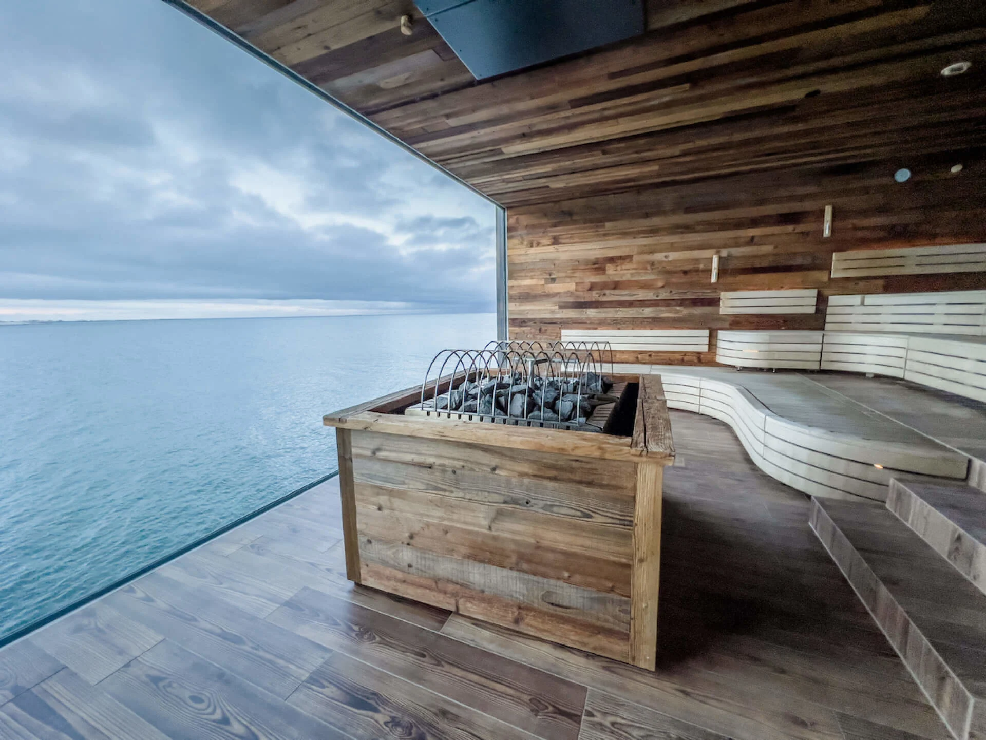 Luxury Iceland Geothermal Escape for Women 4 sky-lagoon-ocean-window