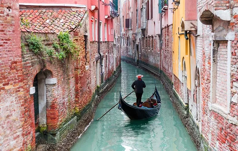 venice gondolier